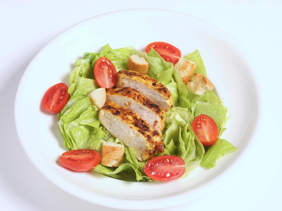 Ensalada Cesar con pollo